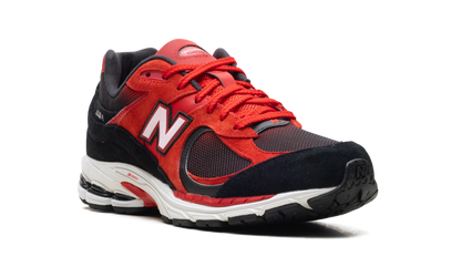 2002R "Black/True Red" U2002RZA
