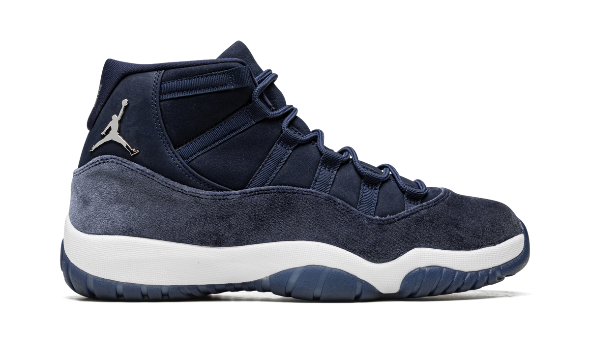AIR JORDAN 11 VELVET WMNS "Midnight Navy" AR0715 441