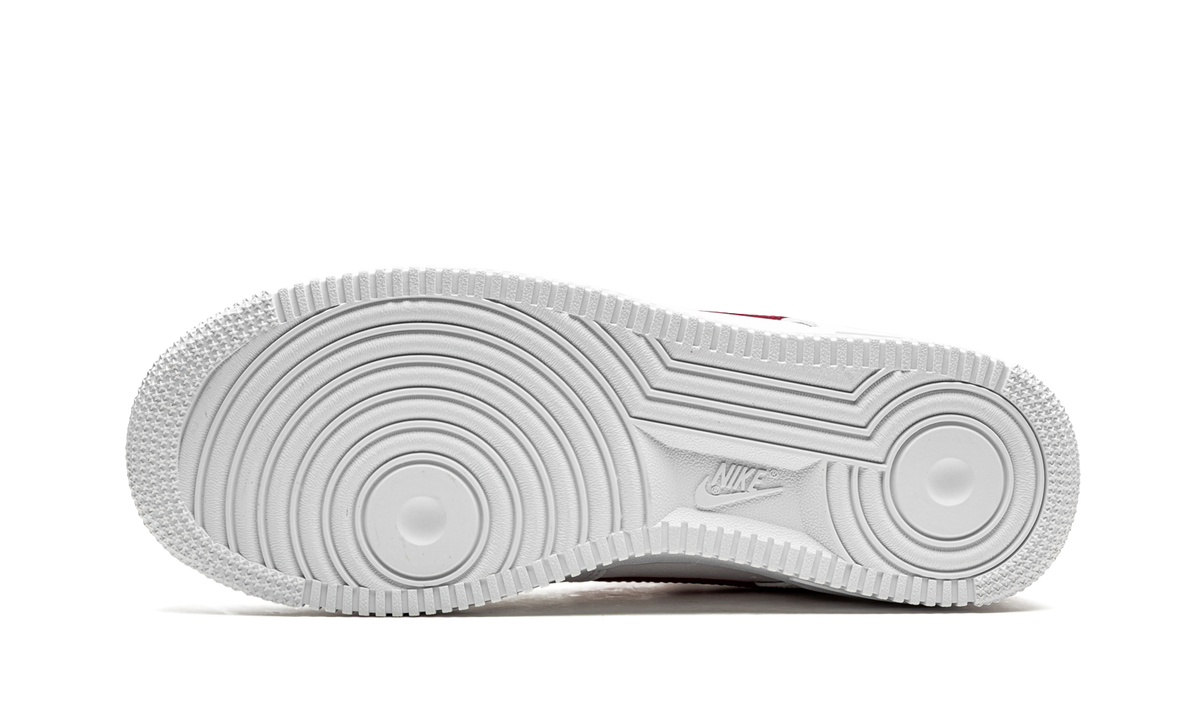 AIR FORCE 1 LO ESSENTIAL MNS WMNS "White / Gym Red"