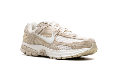 Zoom Vomero 5 WMNS "Beach Light Khaki" HQ0458 200