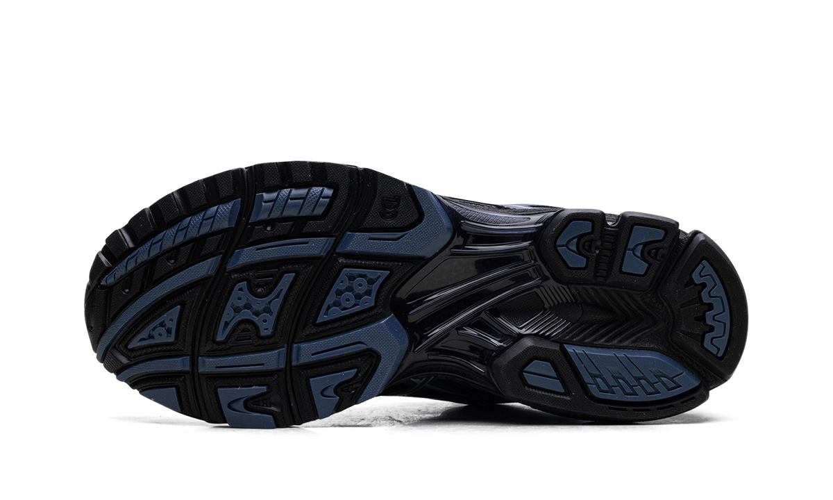 GEL-Nimbus 10.1 "Black / Grand Shark" 1203A543 002
