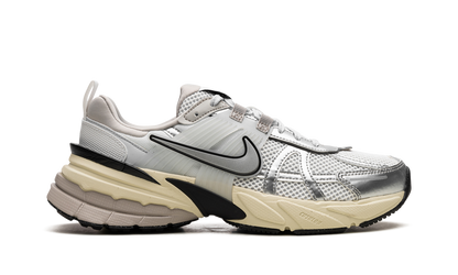 V2K RUN WMNS "Metallic Silver" FD0736 100